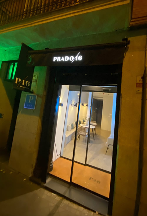 Servicio excelente para instalar toldos luminosos en restaurantes