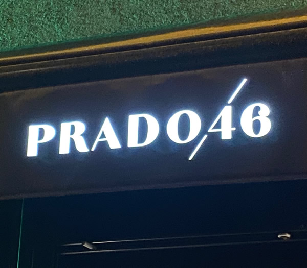 toldos y banderolas luminosas para restaurantes
